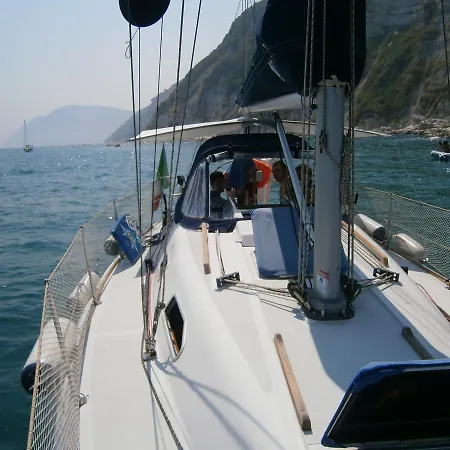 Alojamento de Acomodação e Pequeno-almoço Lo Sfizio *